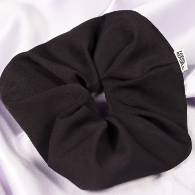 SIMPLE BLACK 
